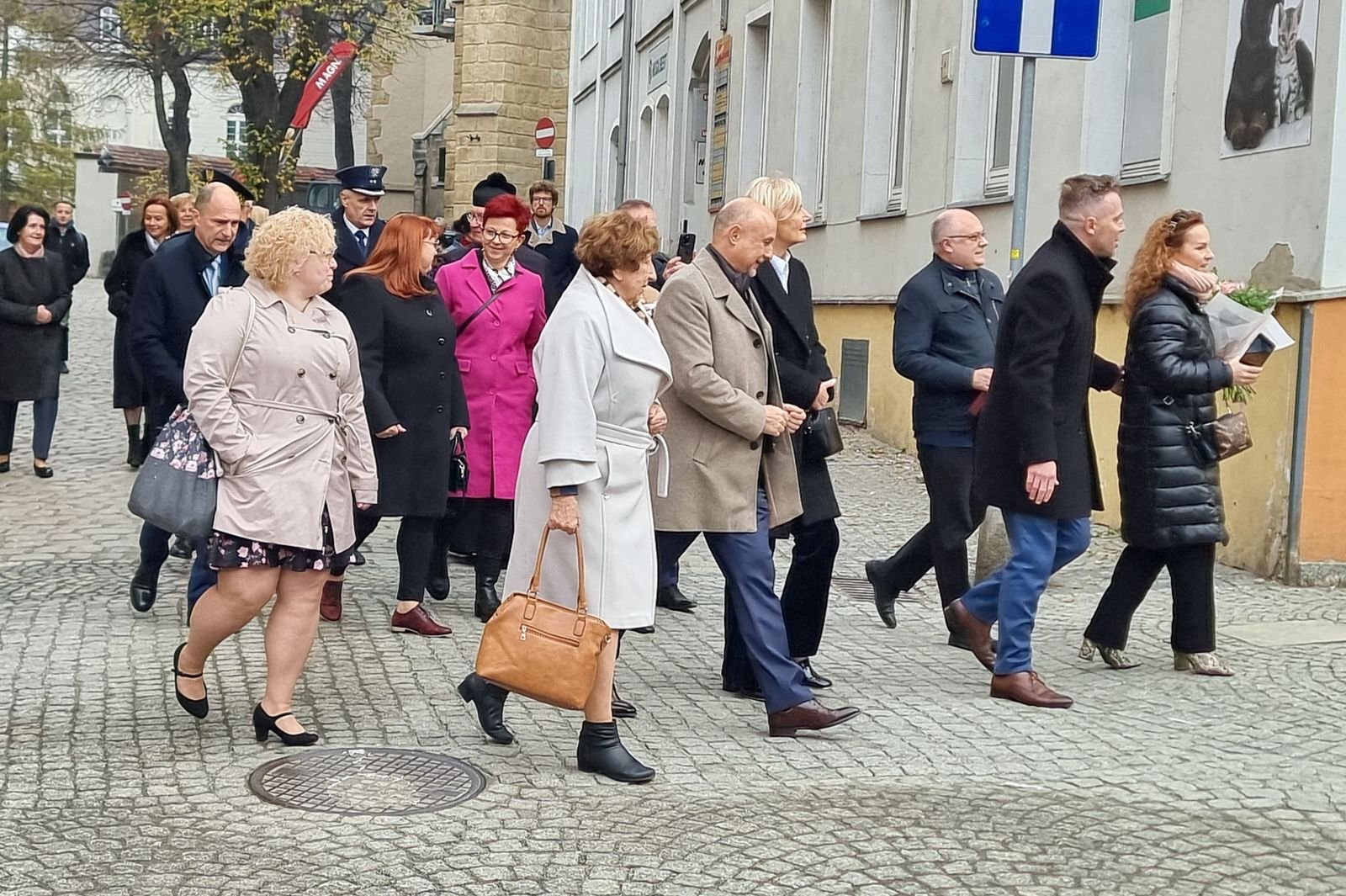 sztandar-na-jubileusz-pogotowia-ratunkowego-128900
