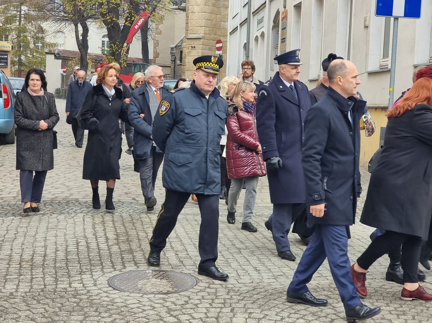 sztandar-na-jubileusz-pogotowia-ratunkowego-128900