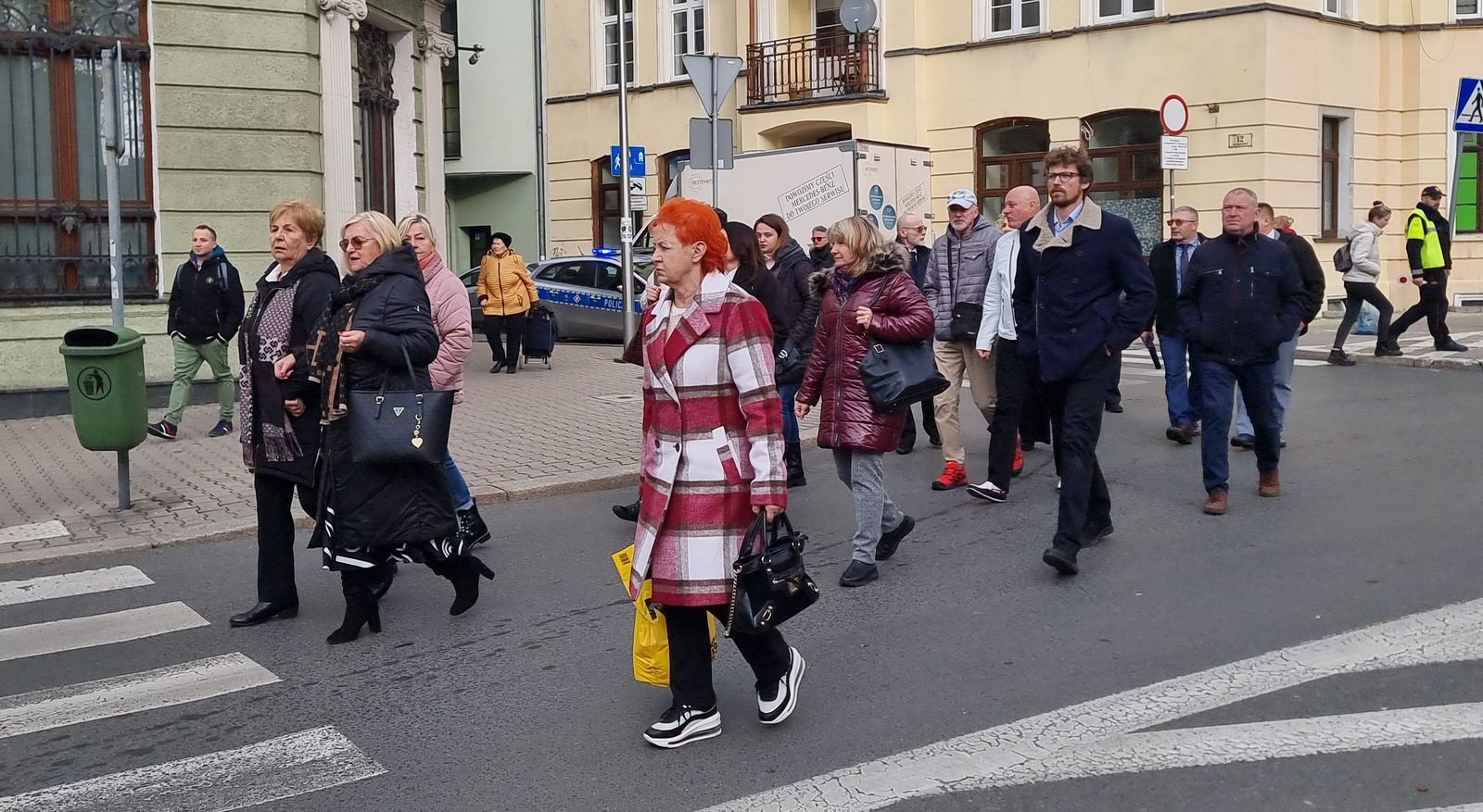 sztandar-na-jubileusz-pogotowia-ratunkowego-128900