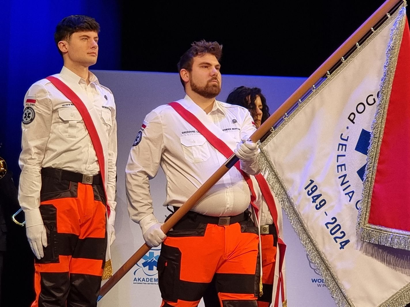 sztandar-na-jubileusz-pogotowia-ratunkowego-128900
