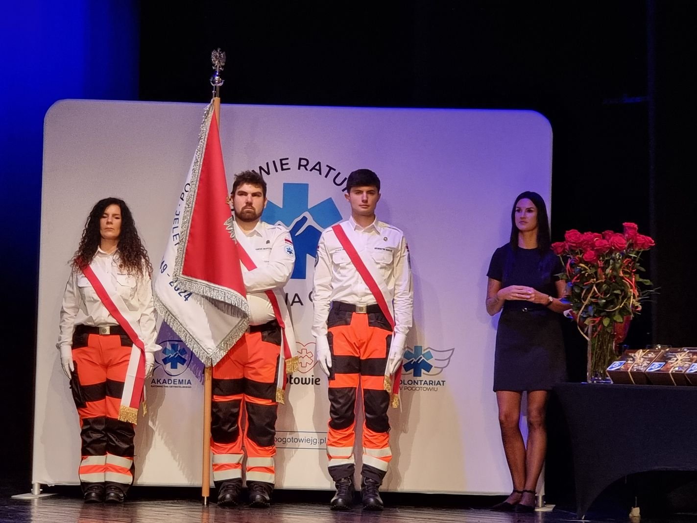 sztandar-na-jubileusz-pogotowia-ratunkowego-128900