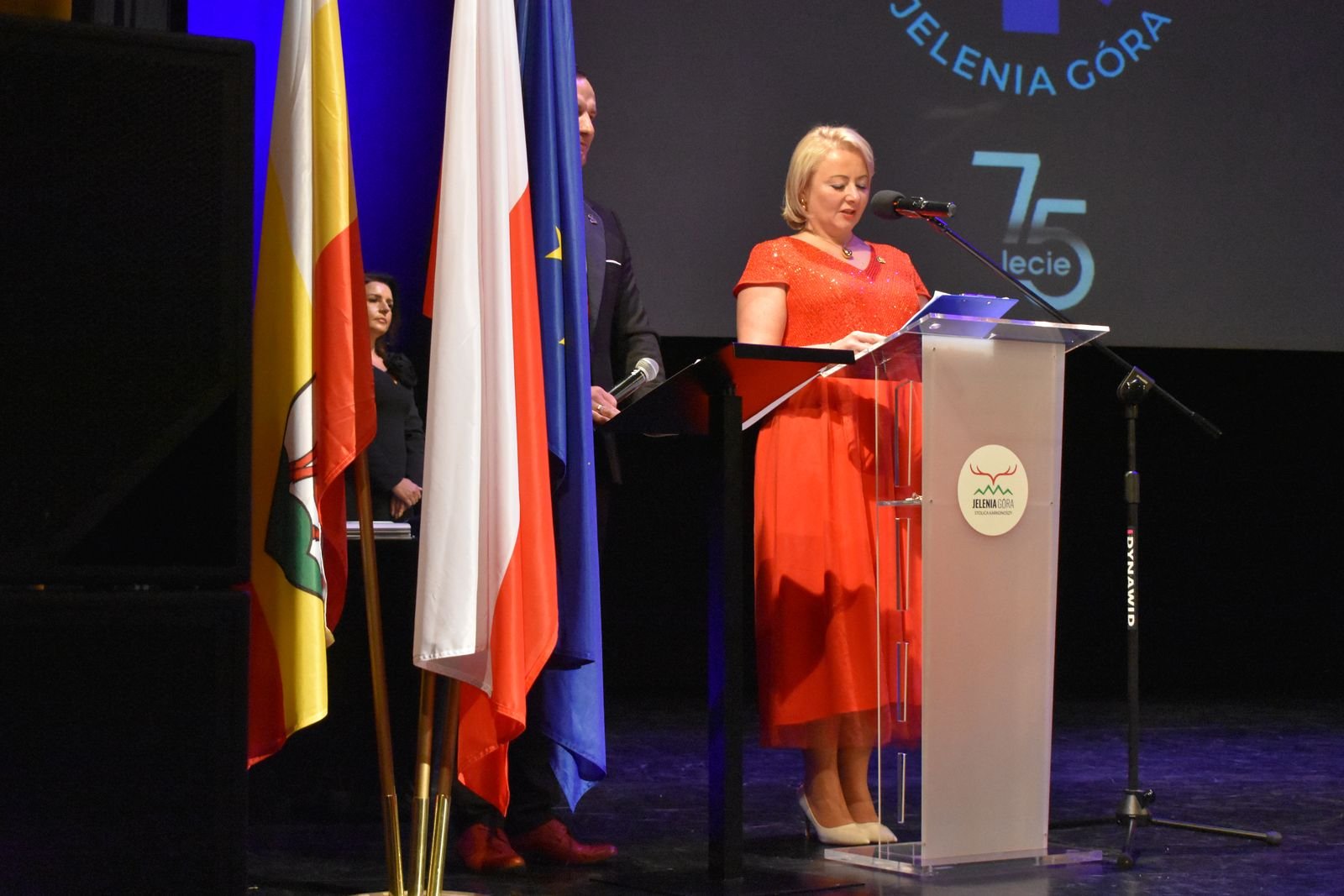 sztandar-na-jubileusz-pogotowia-ratunkowego-128900