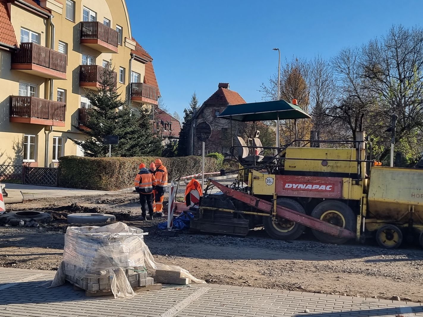 jesien-na-przebudowie-placu-128905