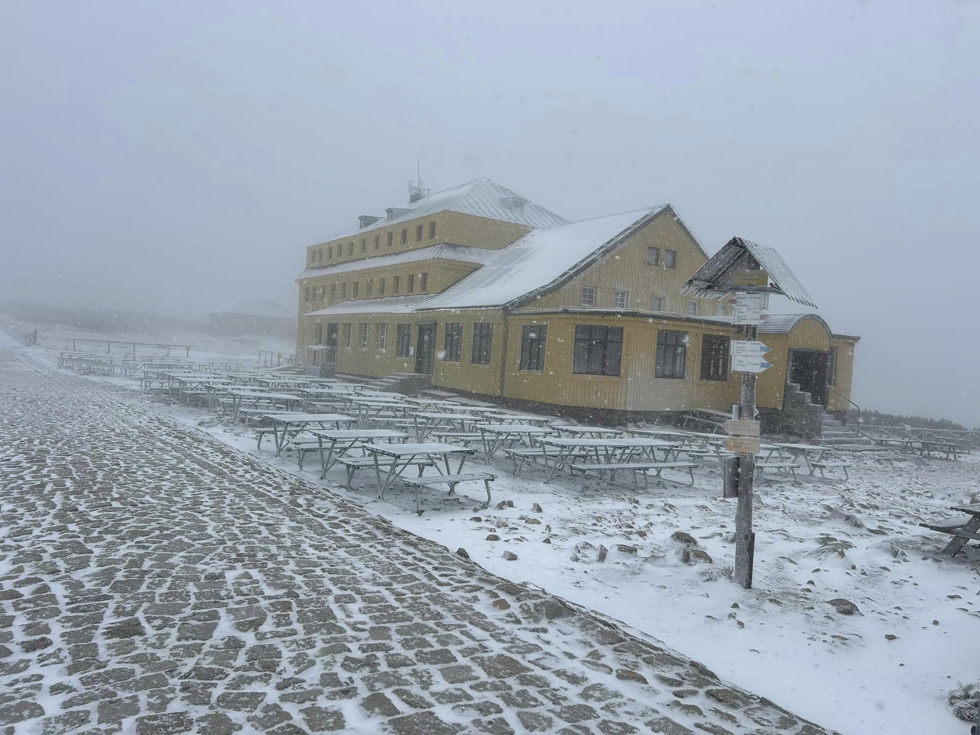 pierwszy-snieg-w-jeleniej-gorze-a-drugi-w-karkonoszach-128988