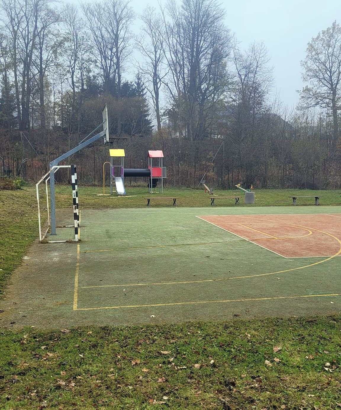 krzaczyna-tez-ma-swoja-siownie-129065