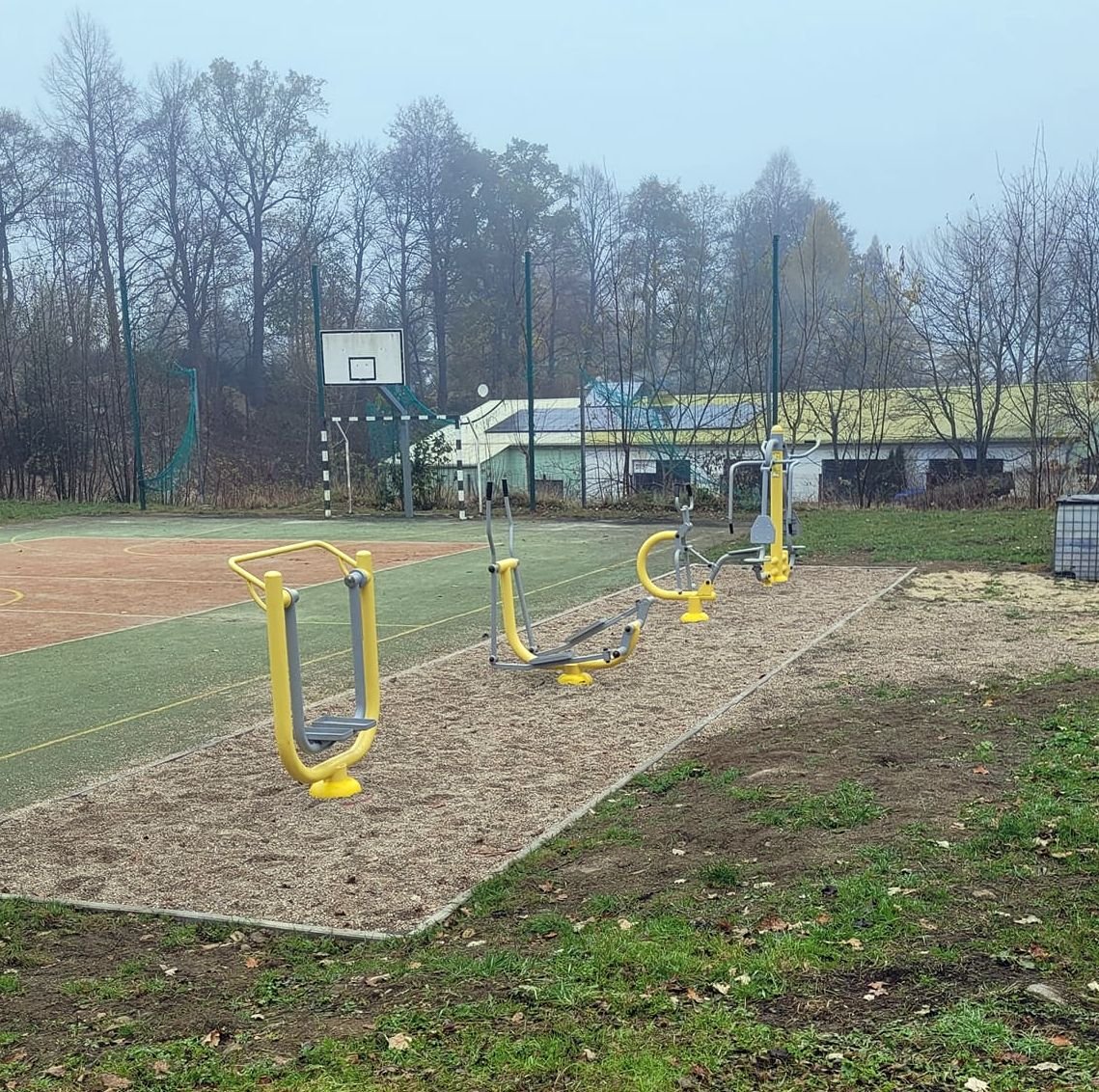 krzaczyna-tez-ma-swoja-siownie-129065