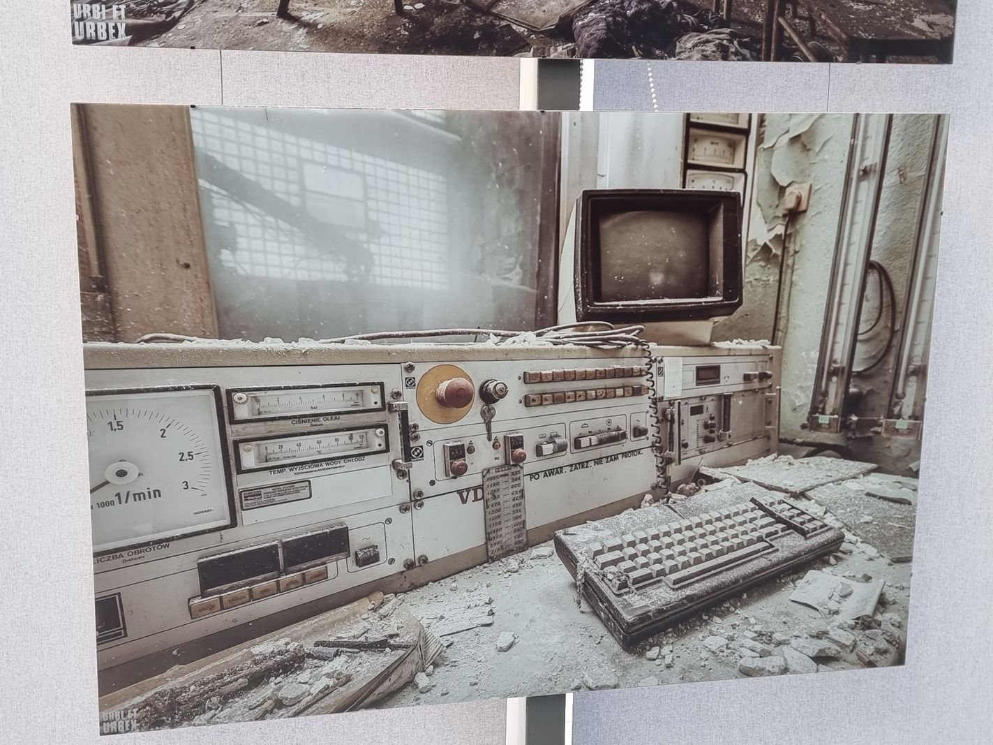 urbexowe-fotografie-w-ksiaznicy-karkonoskiej-129082
