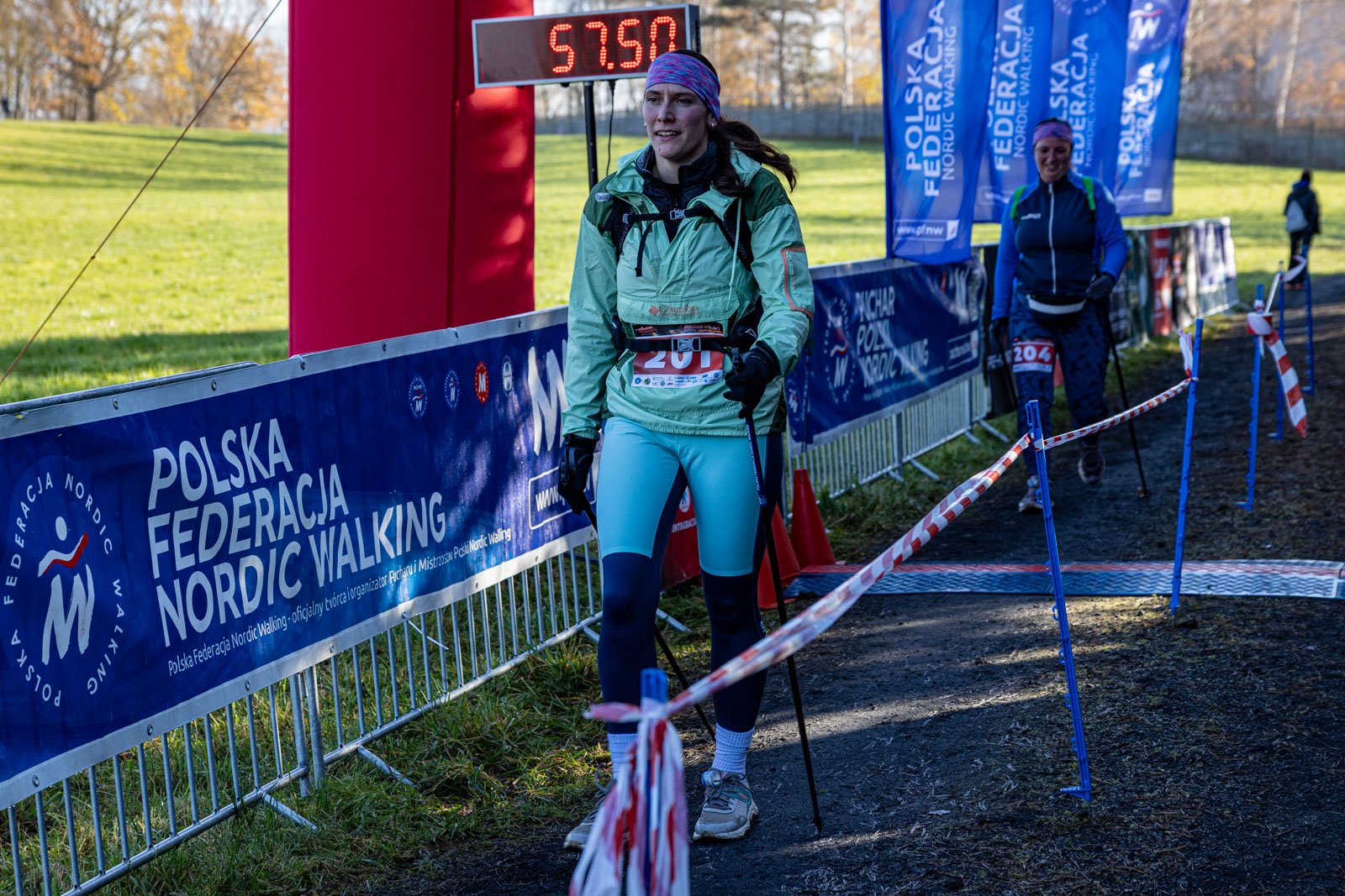 chodzili-z-kijkami-w-podgorzynie-129123