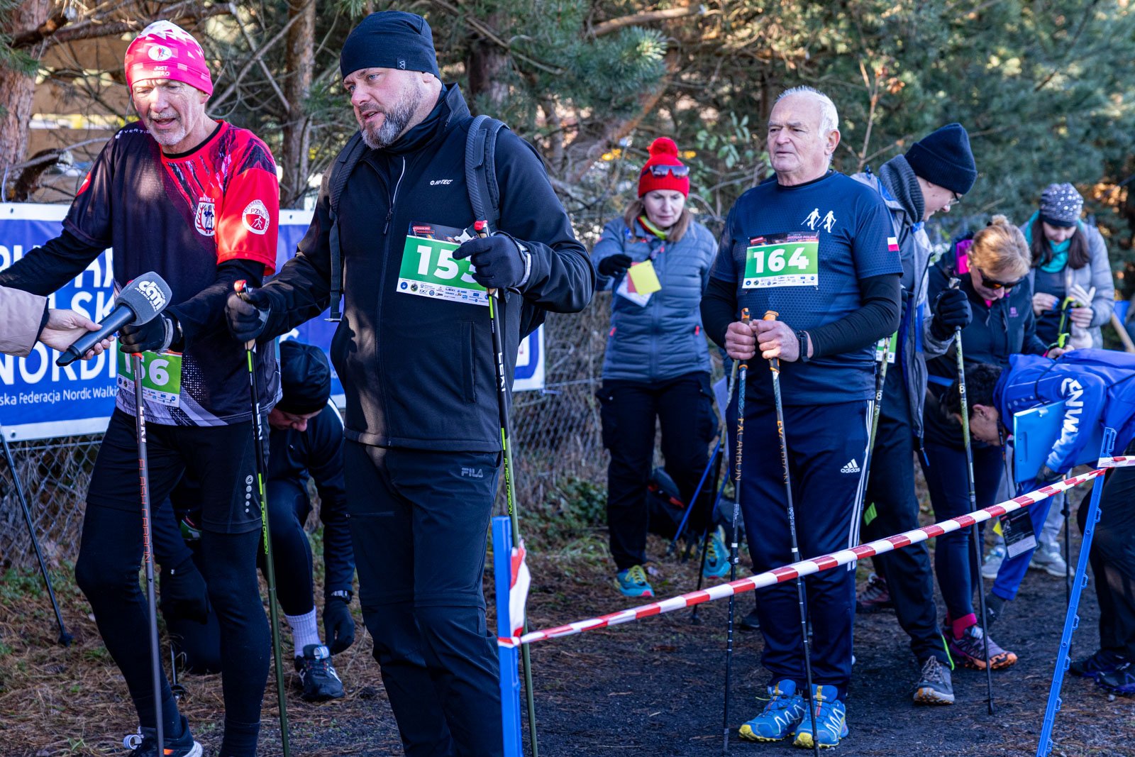 chodzili-z-kijkami-w-podgorzynie-129123