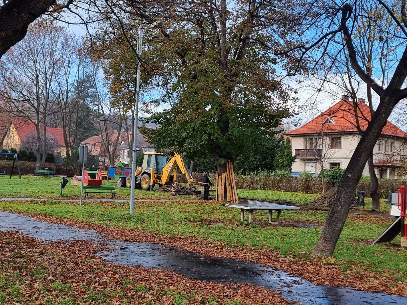 inwestycja-na-placu-zabaw-129203
