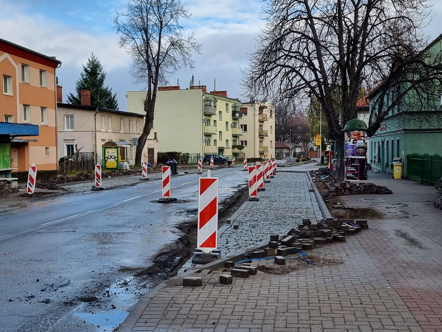drogowcy-remontuja-cieplicka-129244