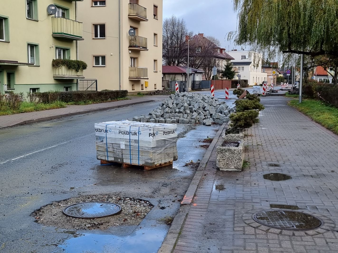 drogowcy-remontuja-cieplicka-129244
