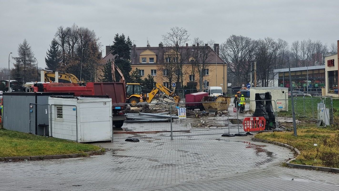 znika-stacja-paliw-przy-grunwaldzkiej-129313