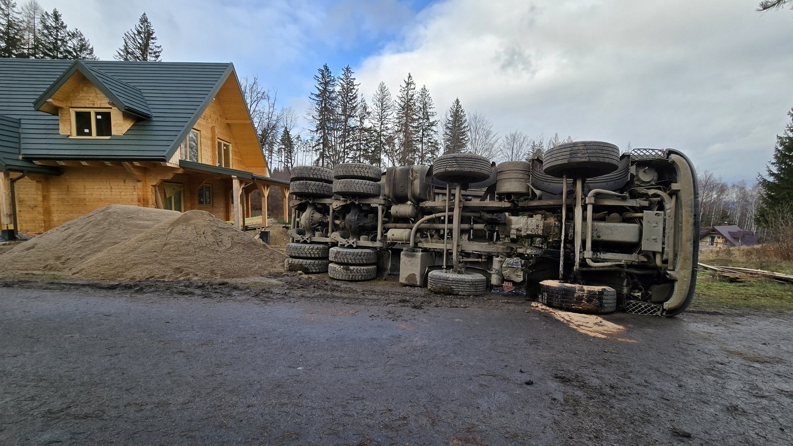piach-pokona-ciezarowke-w-sosnowce-129342