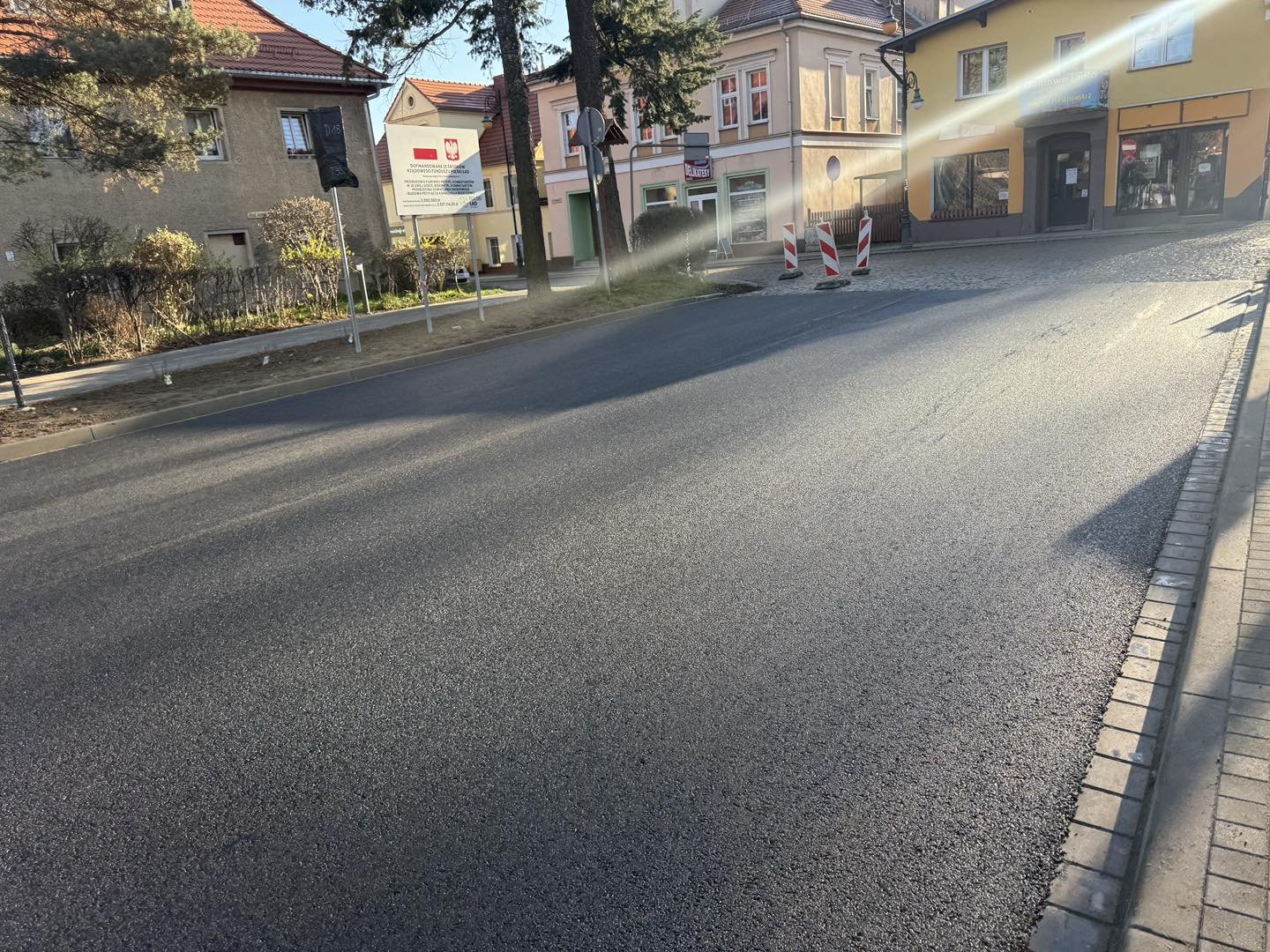 ukadaja-asfalt-na-placu-kombatantow-129349