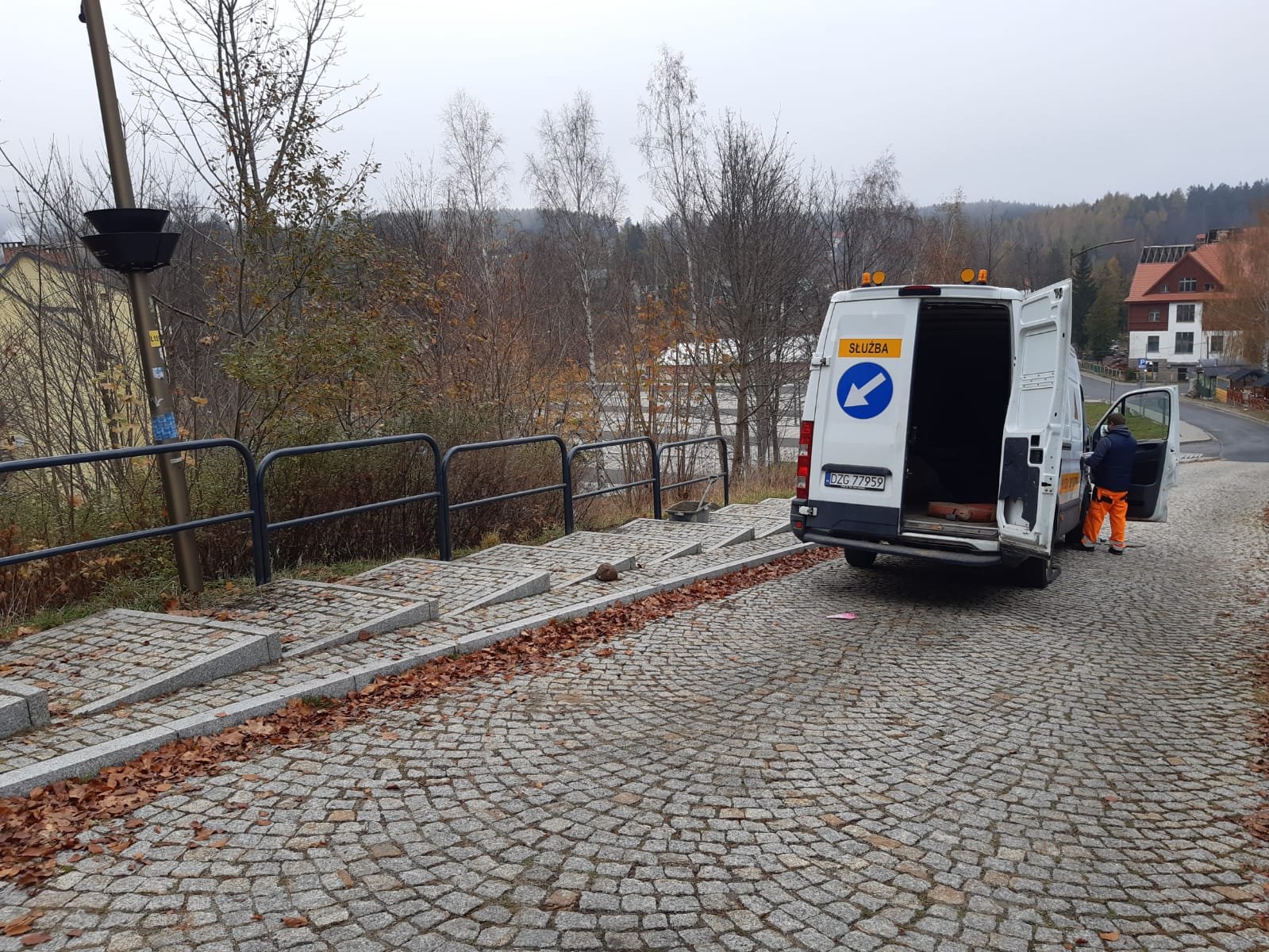 nowe-barierki-przy-ul-turystycznej-129350