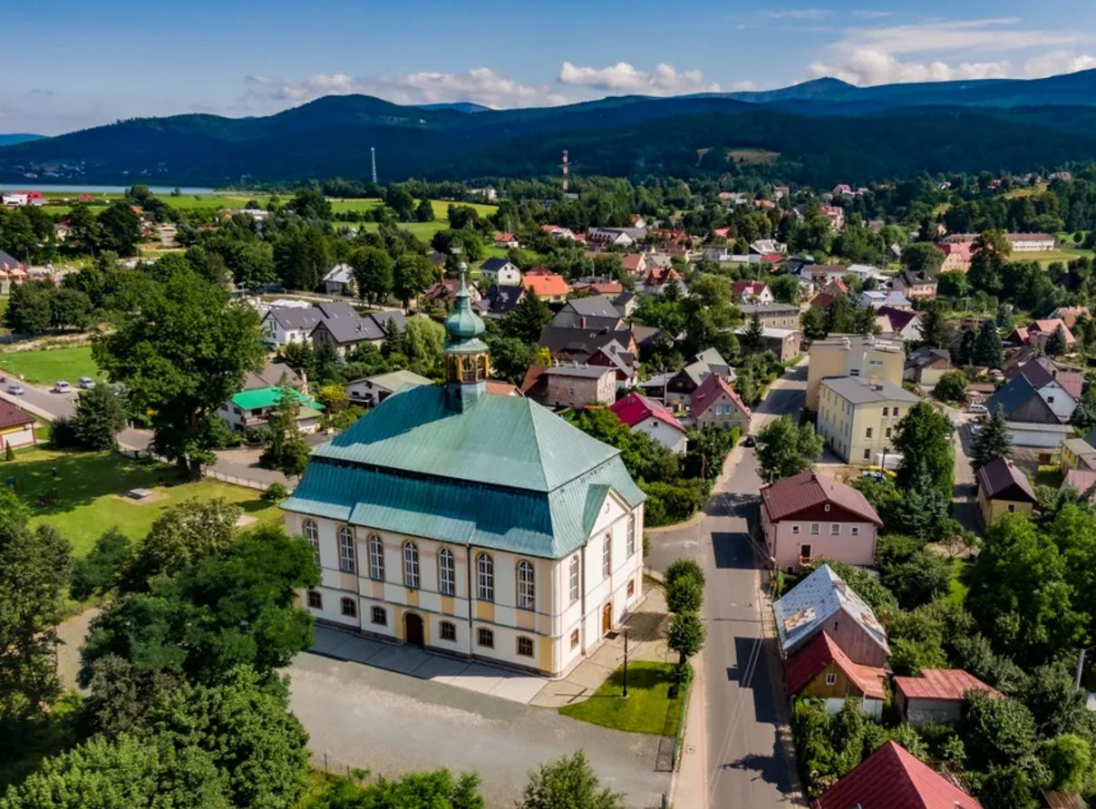 zbor-magazyn-koscio-burzliwe-losy-podgorzynskiej-swiatyni-129363