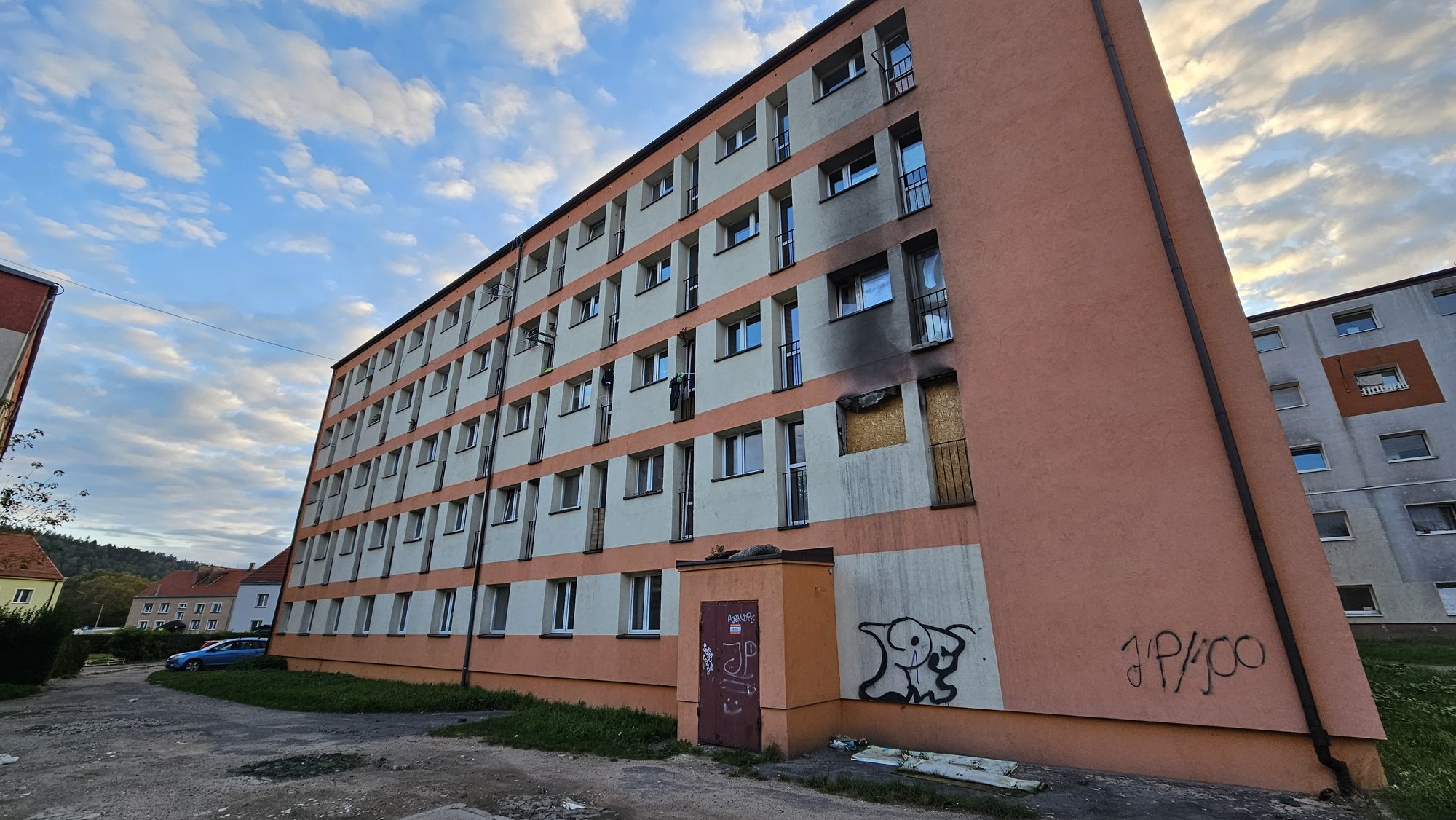 przetarg-na-remont-pietra-w-bloku-socjalnym-129419
