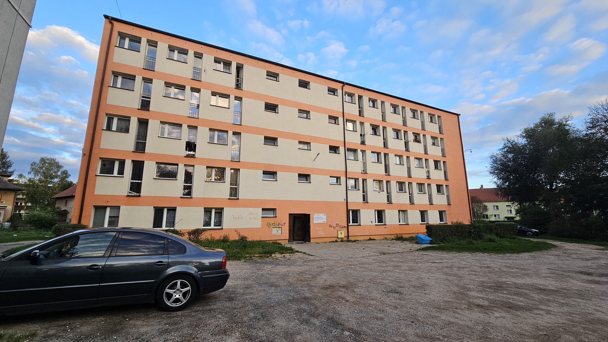 przetarg-na-remont-pietra-w-bloku-socjalnym-129419