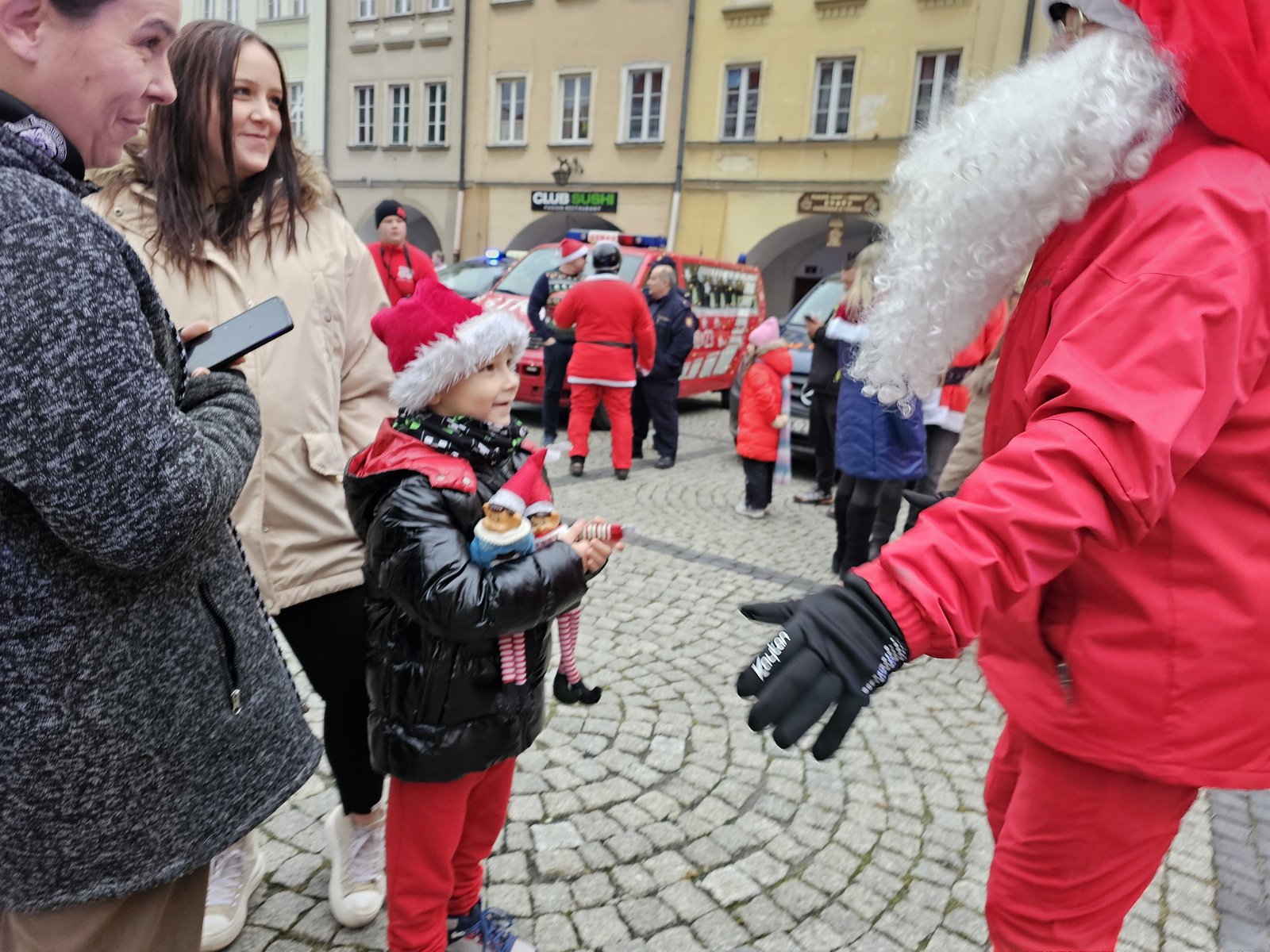 choinka-swieci-jedziemy-do-cieplic-129525