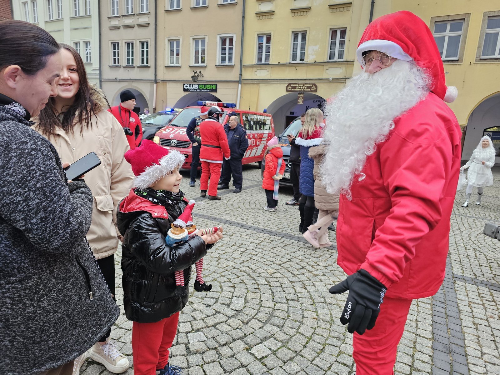 choinka-swieci-jedziemy-do-cieplic-129525