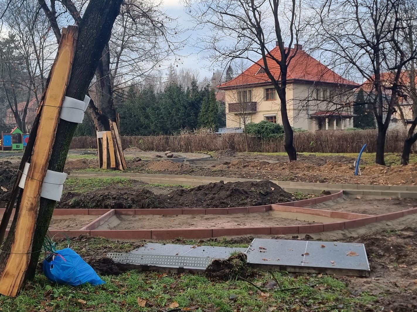 odnowiony-plac-zabaw-z-budzetu-obywatelskiego-129538