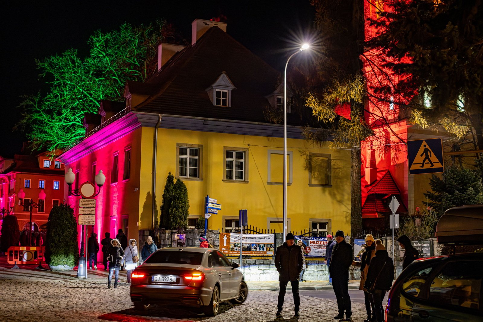 kolorowe-cieplice-rozswietlone-festiwalem-swiata-129549