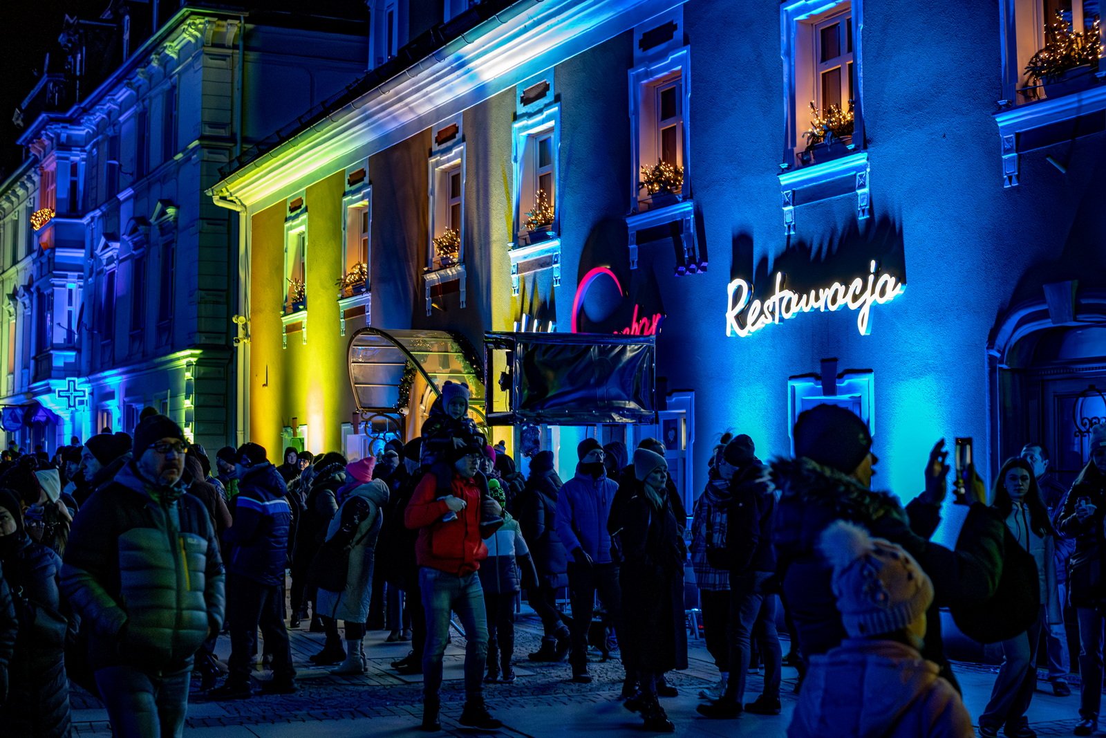 kolorowe-cieplice-rozswietlone-festiwalem-swiata-129549