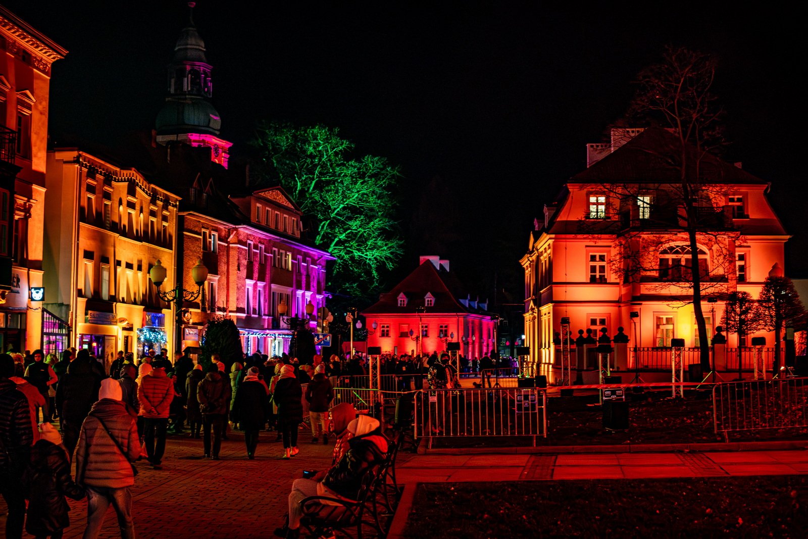 kolorowe-cieplice-rozswietlone-festiwalem-swiata-129549