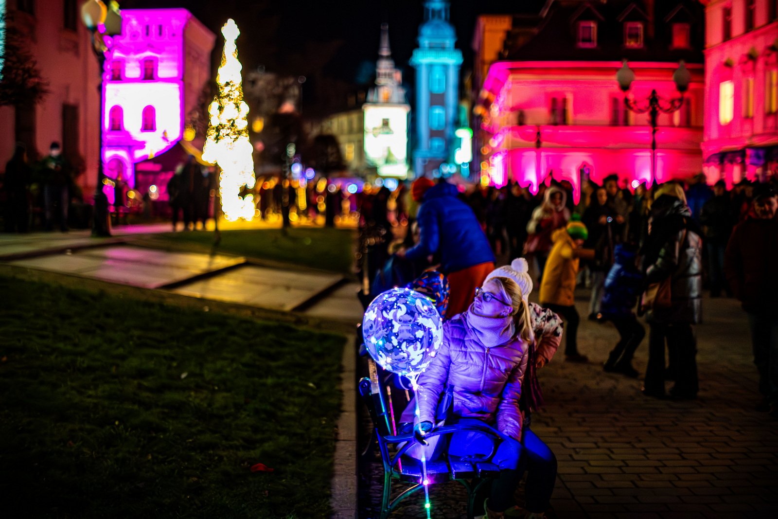 kolorowe-cieplice-rozswietlone-festiwalem-swiata-129549