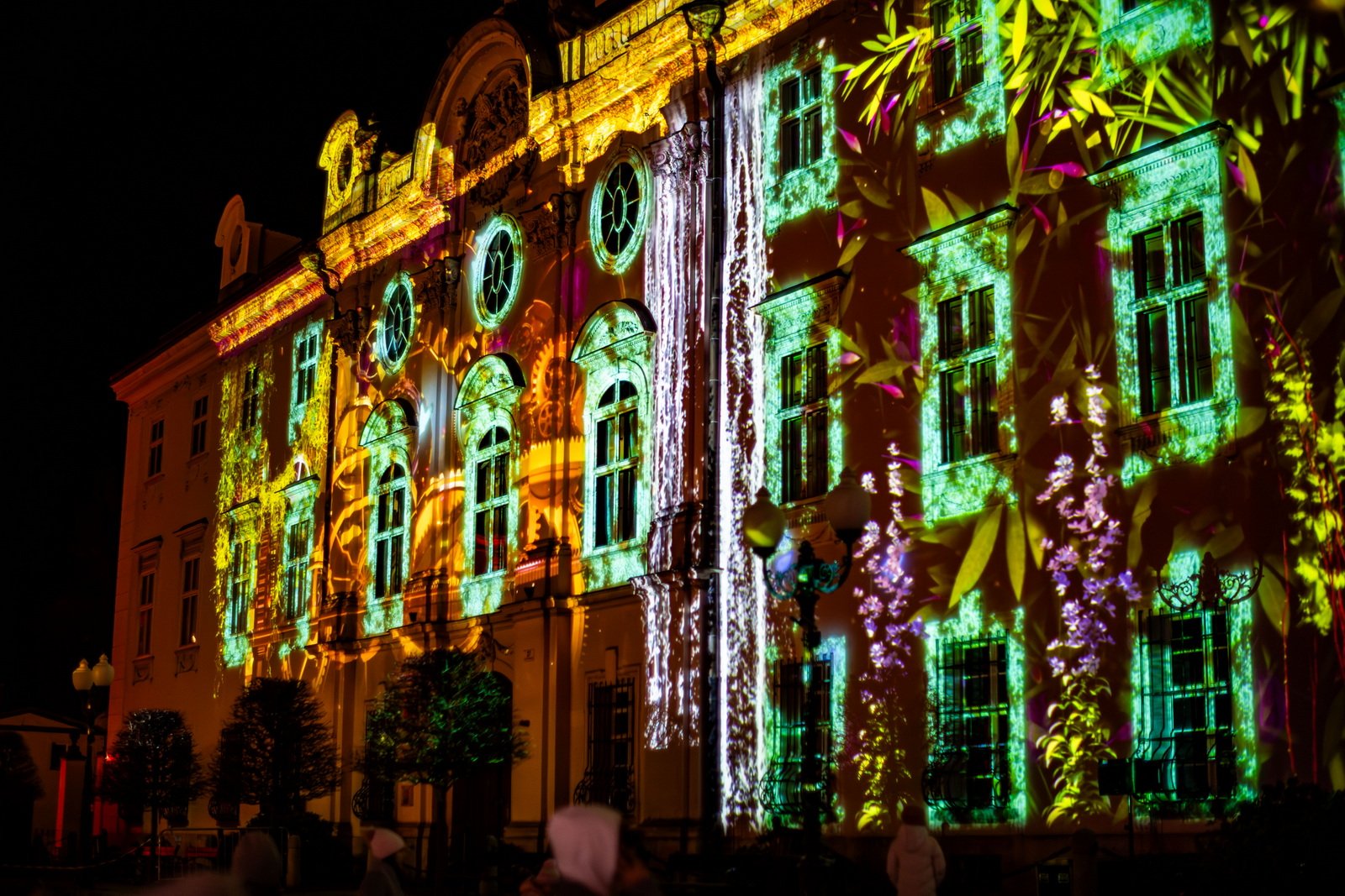 kolorowe-cieplice-rozswietlone-festiwalem-swiata-129549