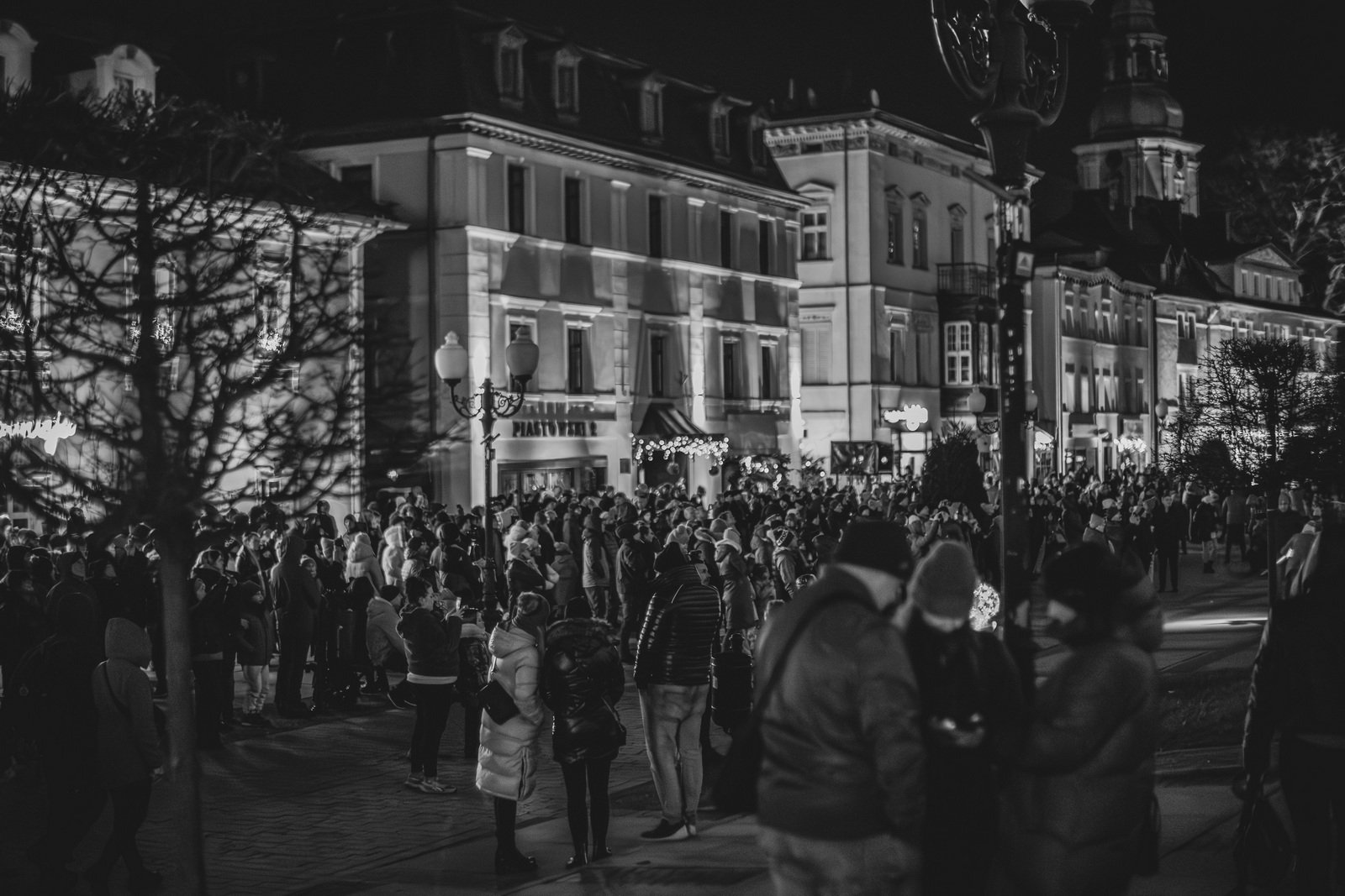 kolorowe-cieplice-rozswietlone-festiwalem-swiata-129549