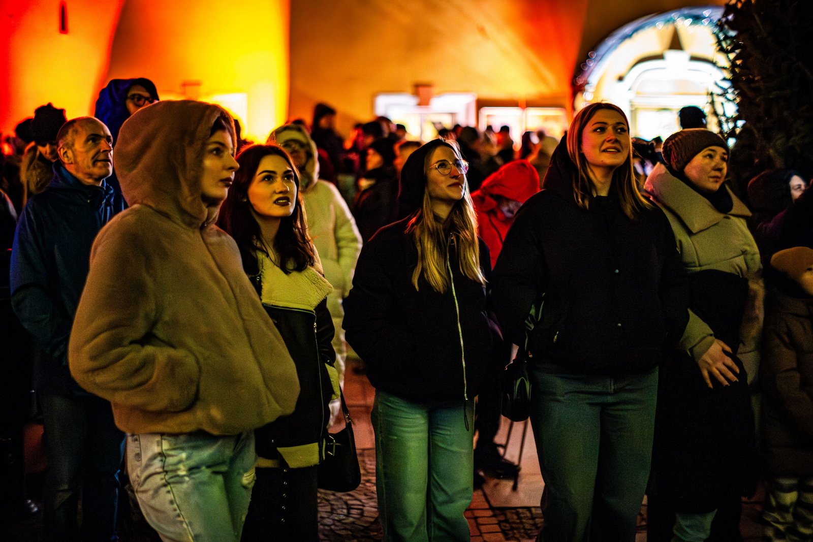 kolorowe-cieplice-rozswietlone-festiwalem-swiata-129549