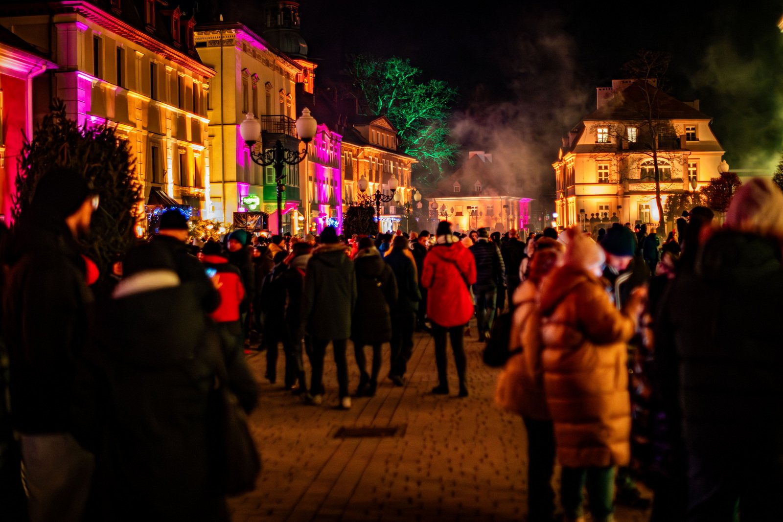 kolorowe-cieplice-rozswietlone-festiwalem-swiata-129549