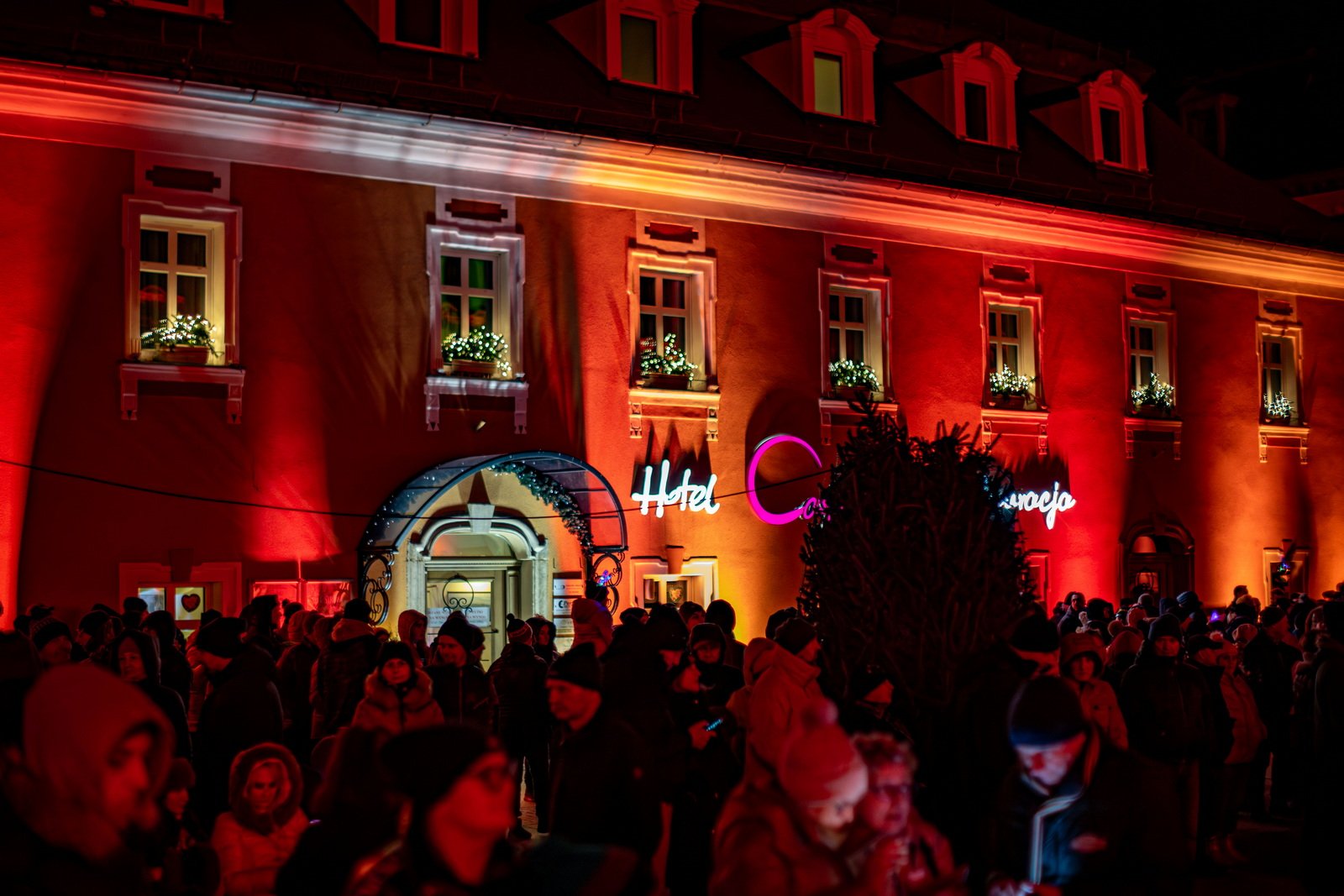 kolorowe-cieplice-rozswietlone-festiwalem-swiata-129549