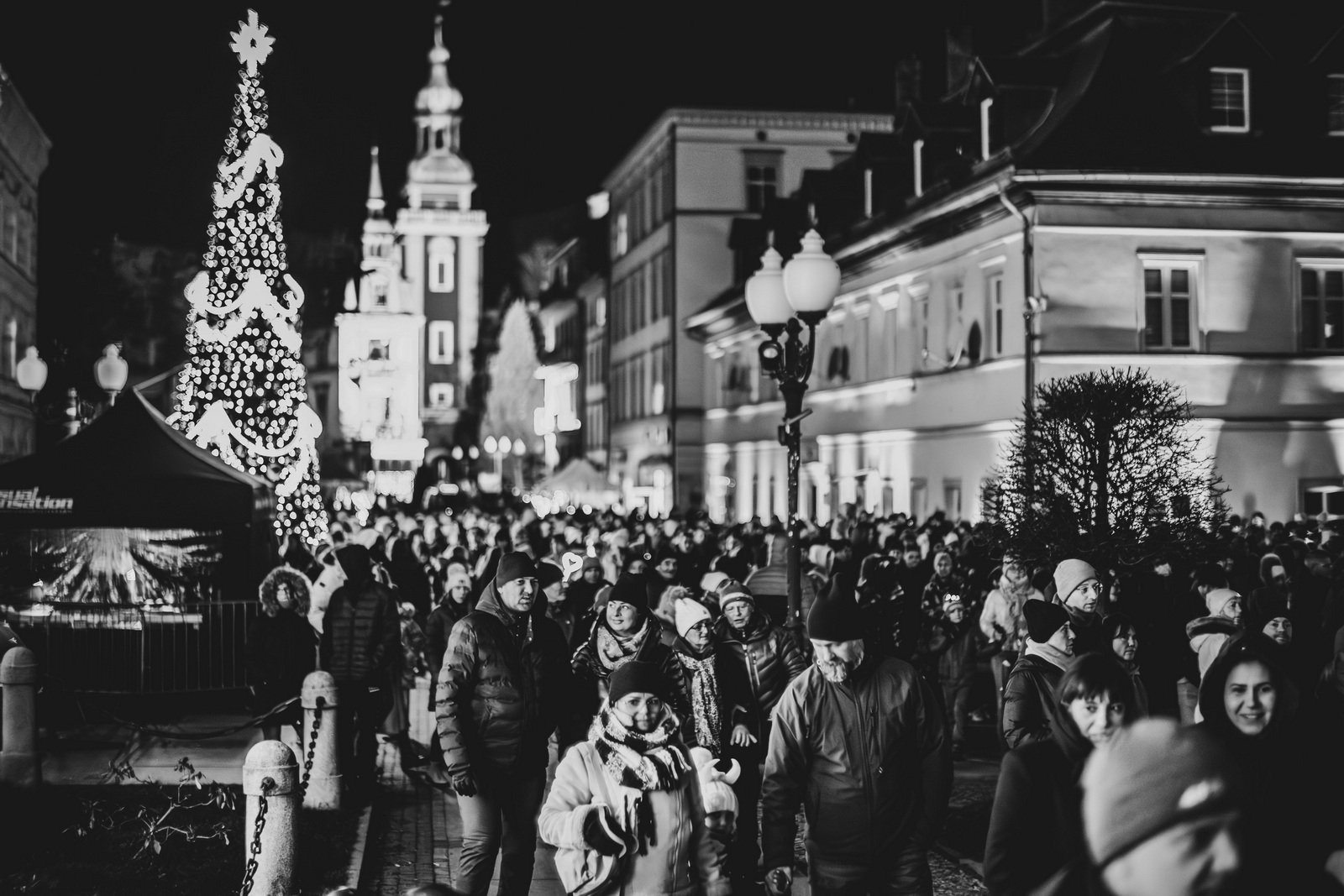 kolorowe-cieplice-rozswietlone-festiwalem-swiata-129549
