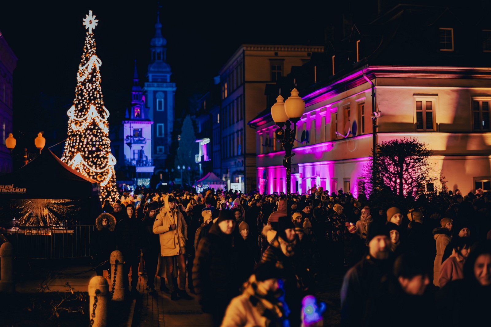kolorowe-cieplice-rozswietlone-festiwalem-swiata-129549