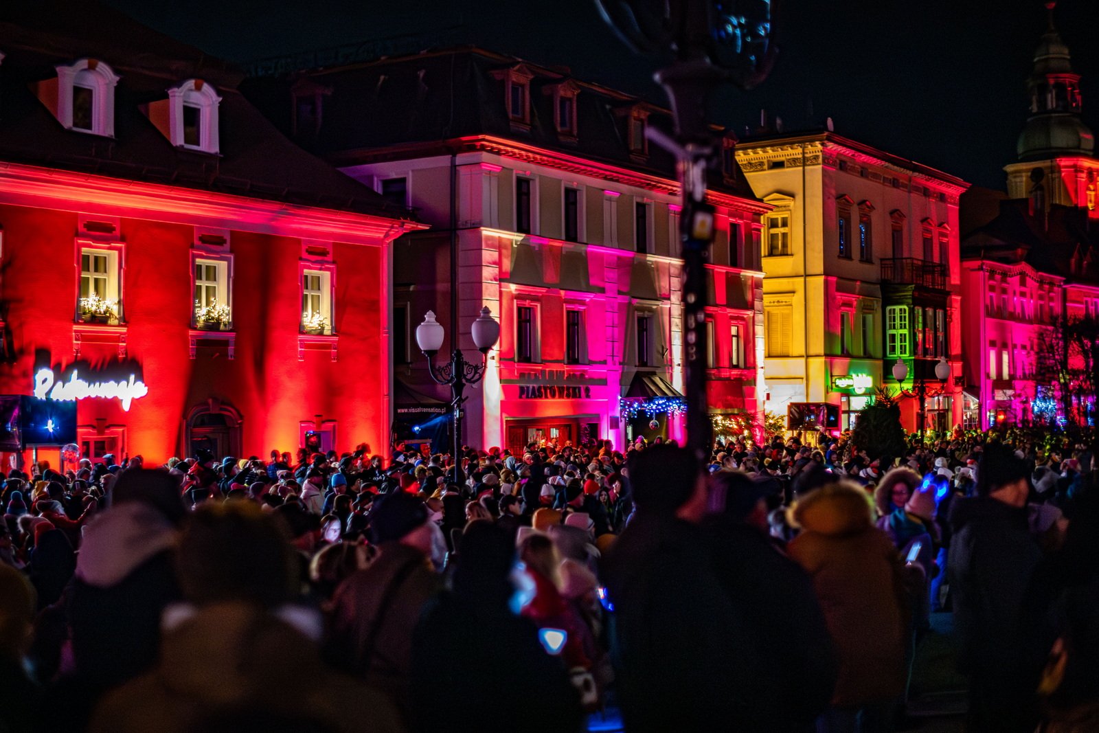 kolorowe-cieplice-rozswietlone-festiwalem-swiata-129549
