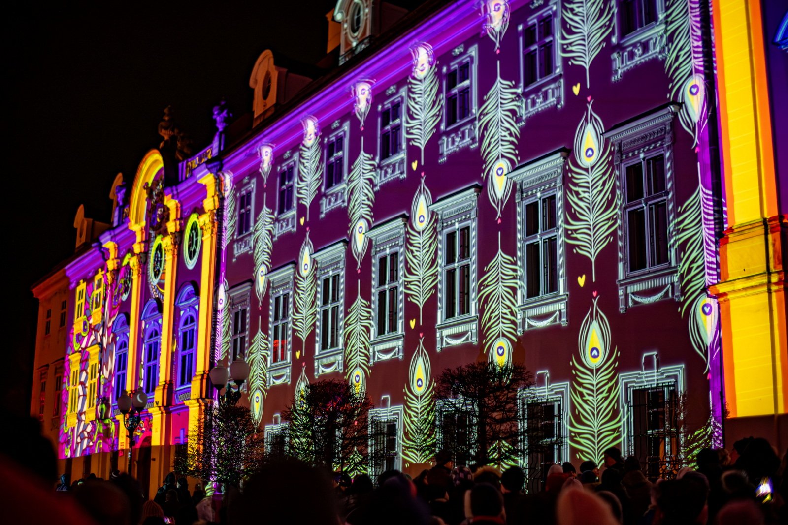 kolorowe-cieplice-rozswietlone-festiwalem-swiata-129549