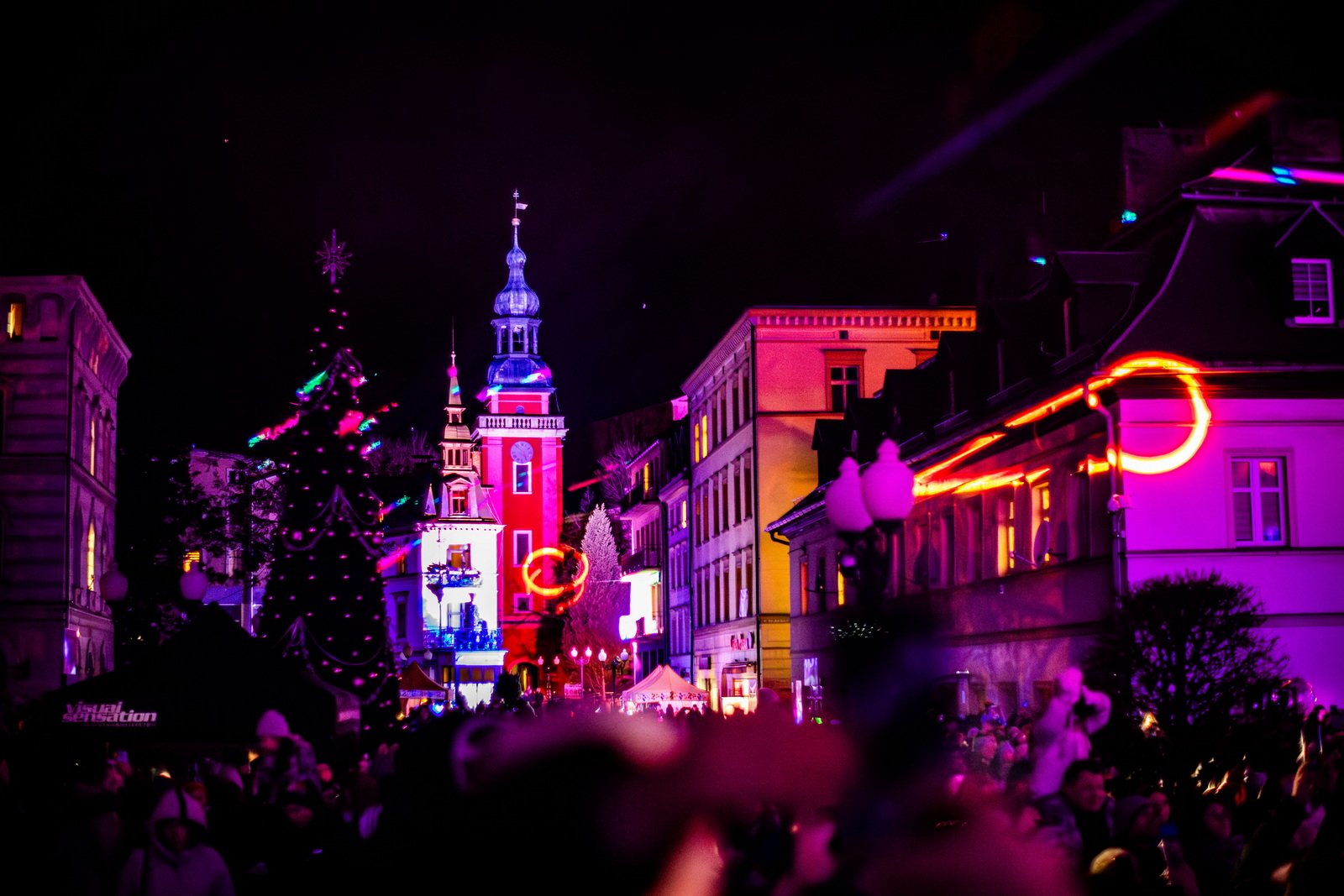 kolorowe-cieplice-rozswietlone-festiwalem-swiata-129549