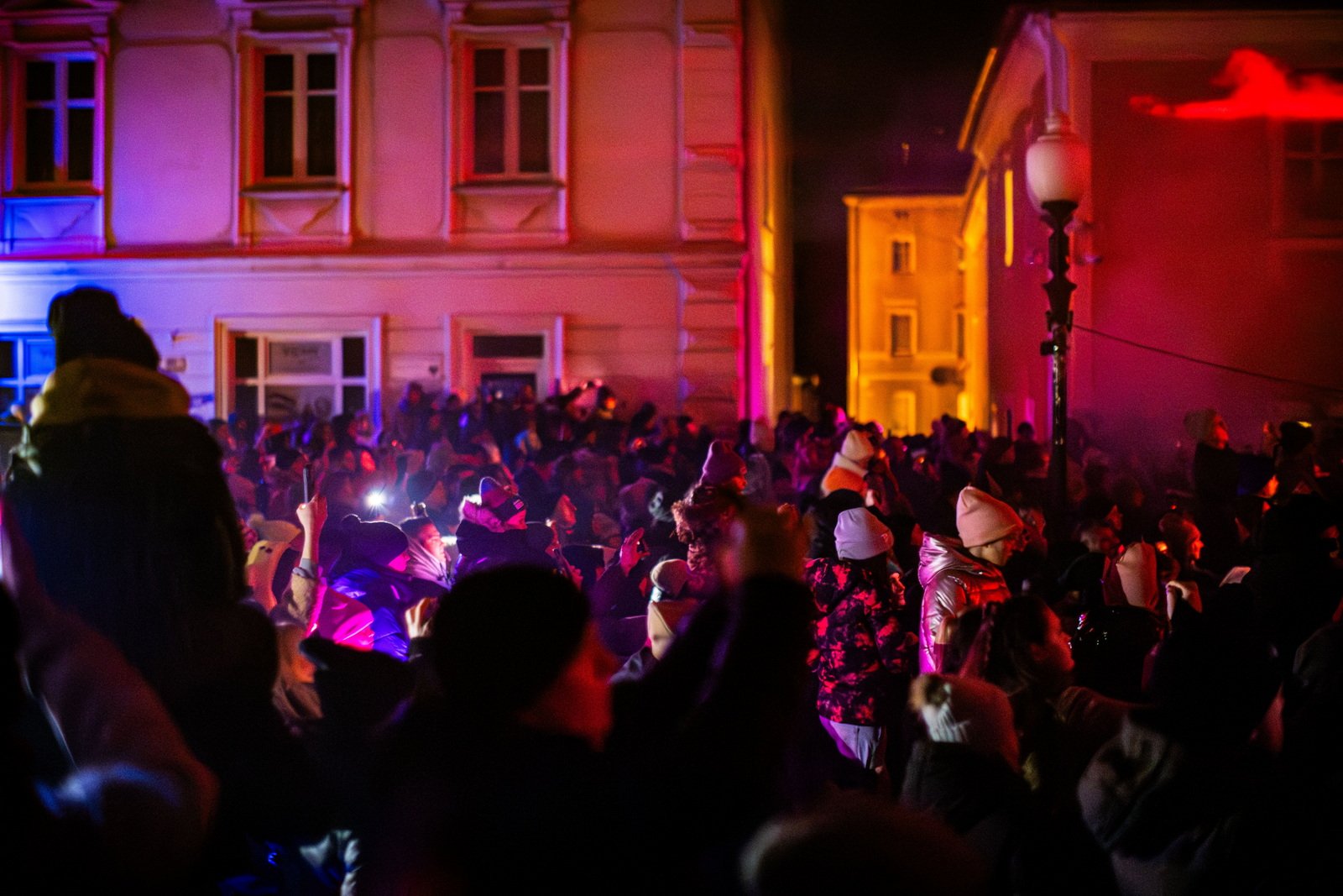 kolorowe-cieplice-rozswietlone-festiwalem-swiata-129549