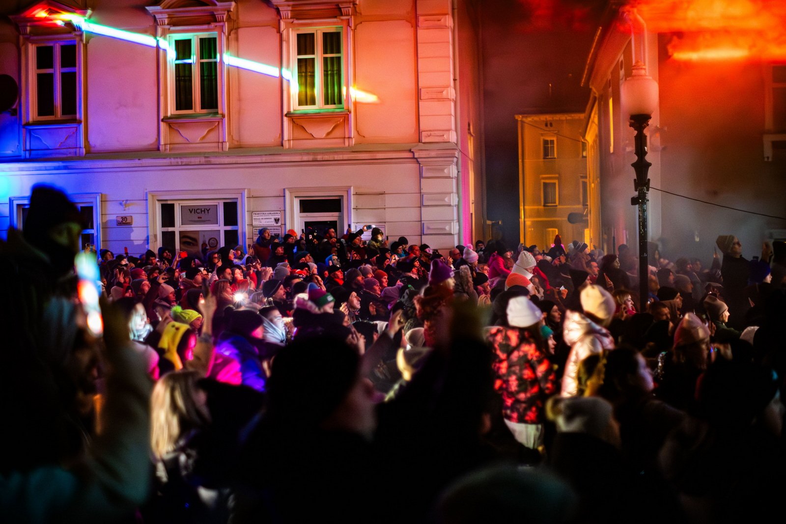 kolorowe-cieplice-rozswietlone-festiwalem-swiata-129549