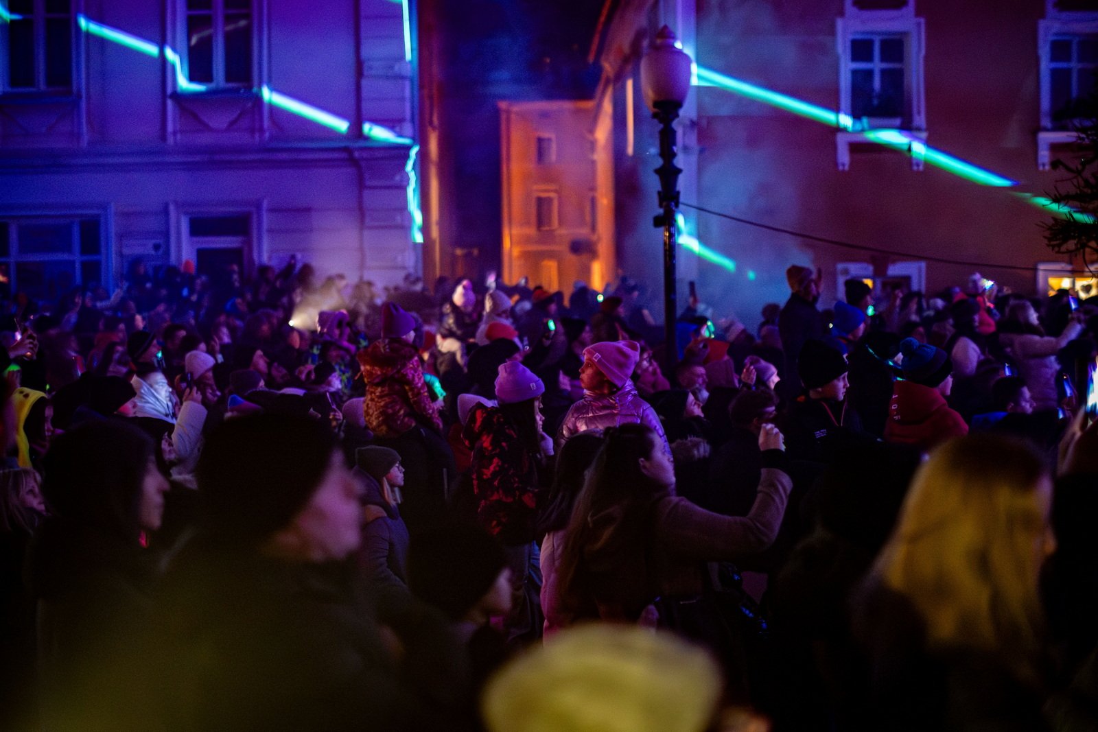 kolorowe-cieplice-rozswietlone-festiwalem-swiata-129549