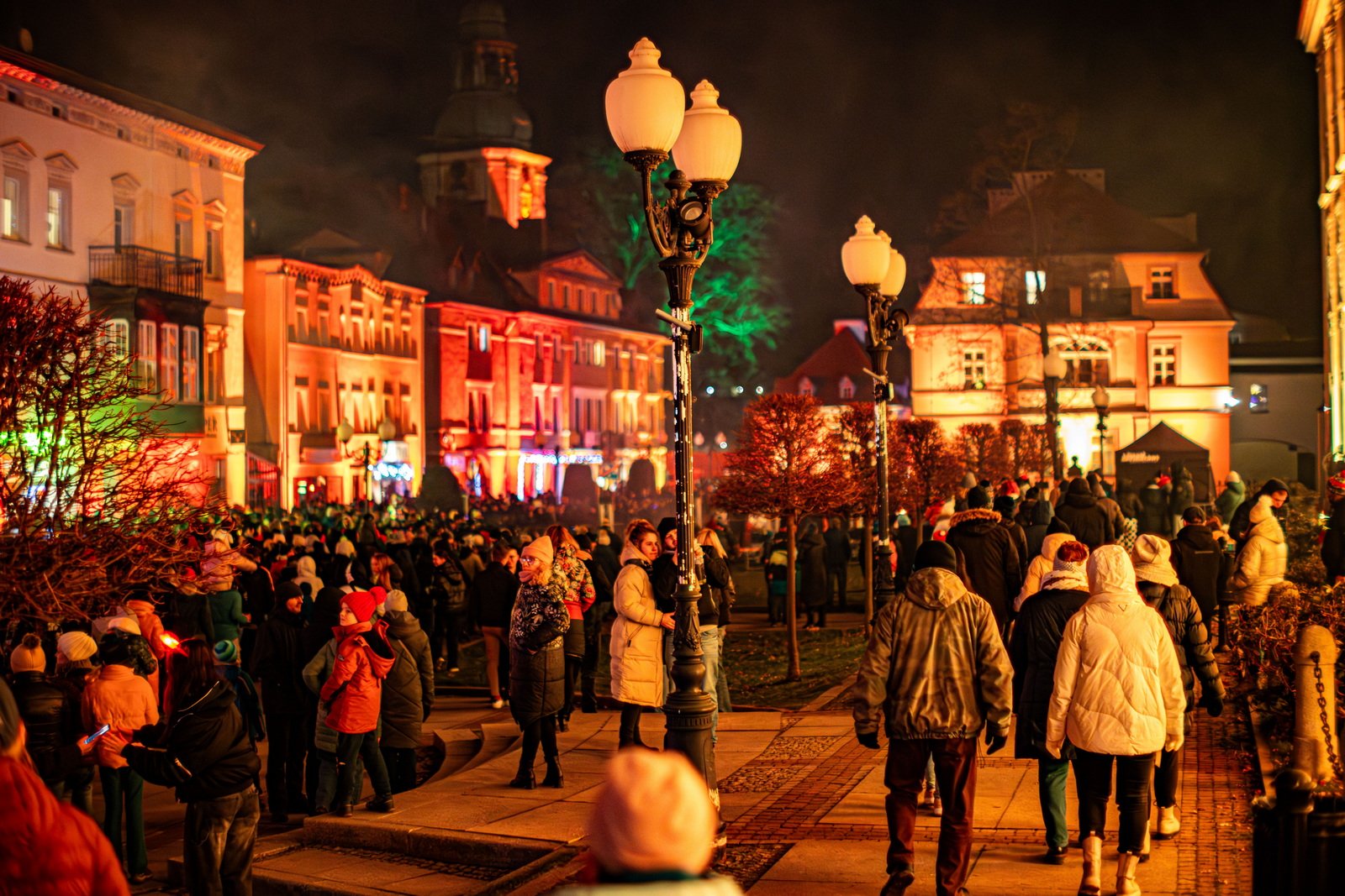 kolorowe-cieplice-rozswietlone-festiwalem-swiata-129549