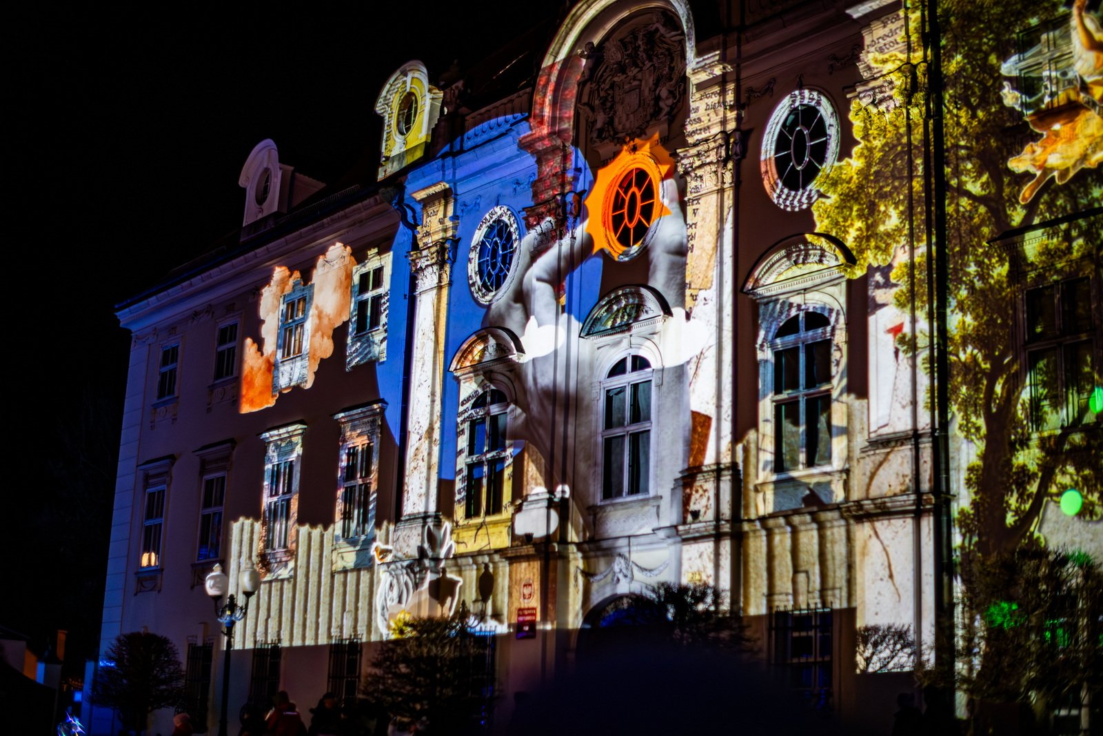 kolorowe-cieplice-rozswietlone-festiwalem-swiata-129549