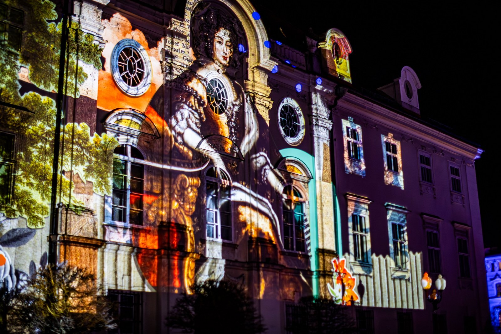 kolorowe-cieplice-rozswietlone-festiwalem-swiata-129549