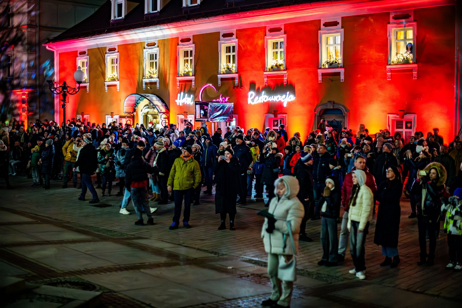 kolorowe-cieplice-rozswietlone-festiwalem-swiata-129549