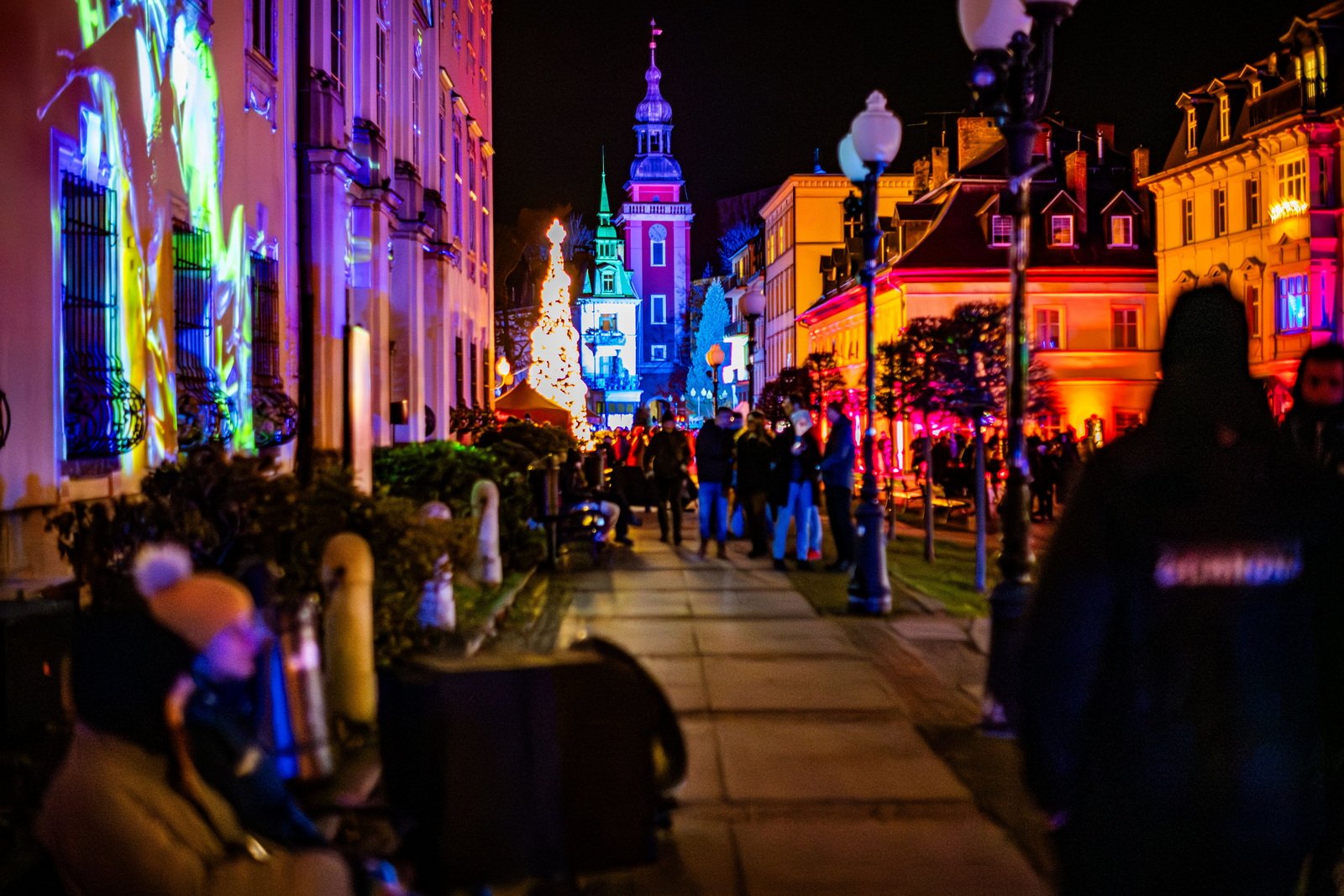 kolorowe-cieplice-rozswietlone-festiwalem-swiata-129549