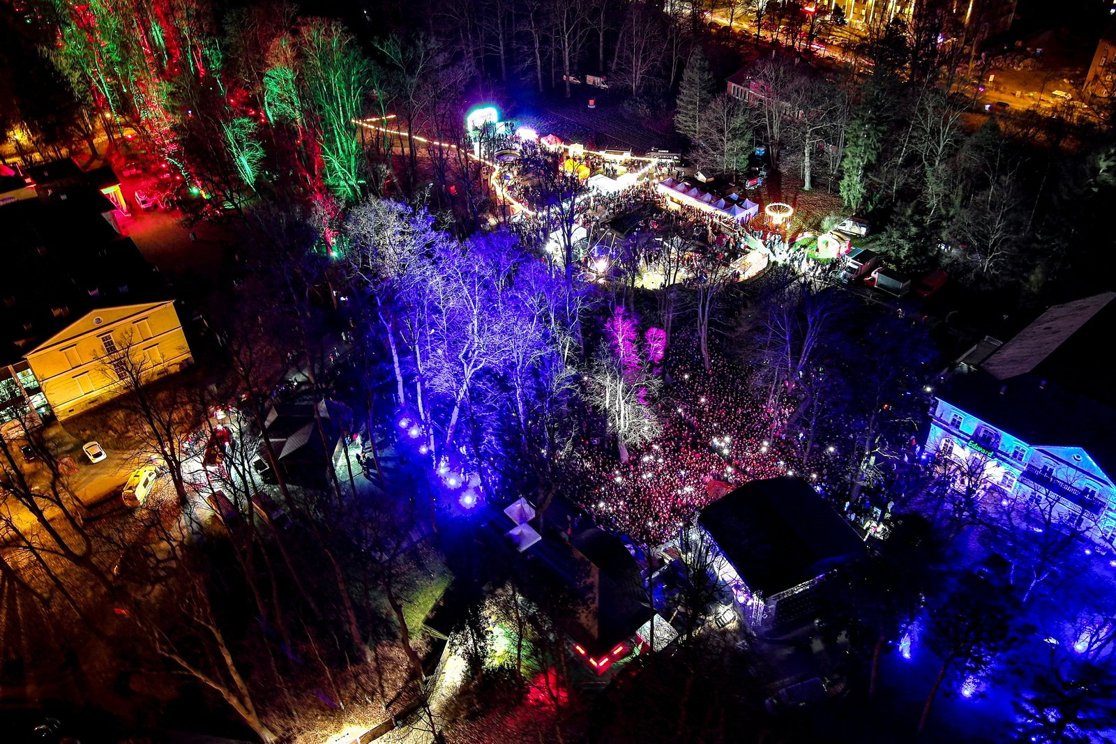 kolorowe-cieplice-rozswietlone-festiwalem-swiata-129549