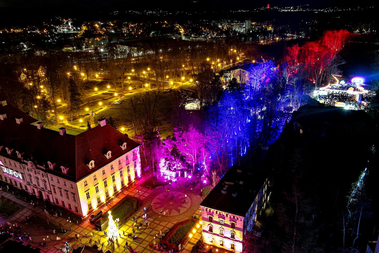 kolorowe-cieplice-rozswietlone-festiwalem-swiata-129549